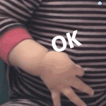 点开女朋友的QQ空间，里面的照片让他五雷轰顶