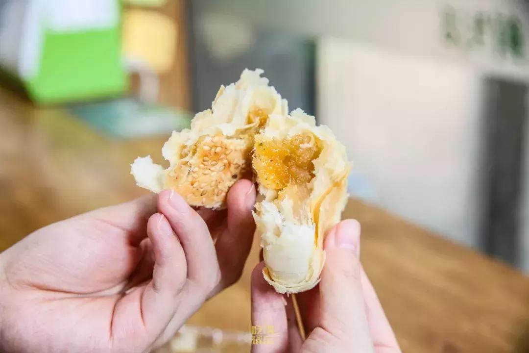 排队两小时，吃饭十分钟？传说中的老字号，真的值得排队吗？