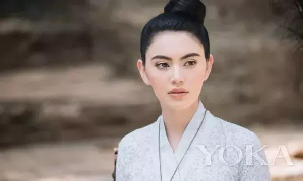 泰国第一美人热巴,泰国比利时混血神颜