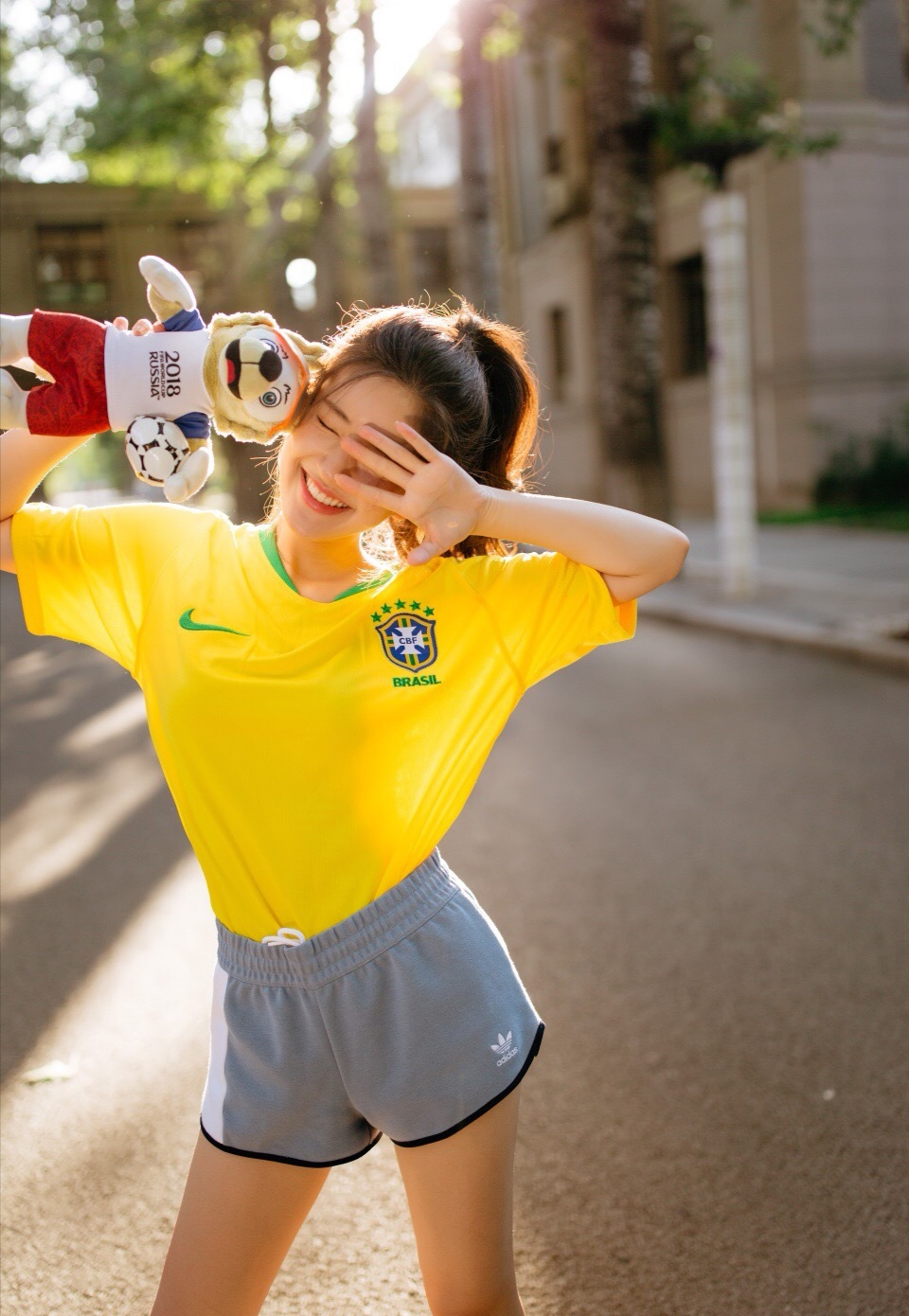 赵露思拿球表演,赵露思球操是什么节目