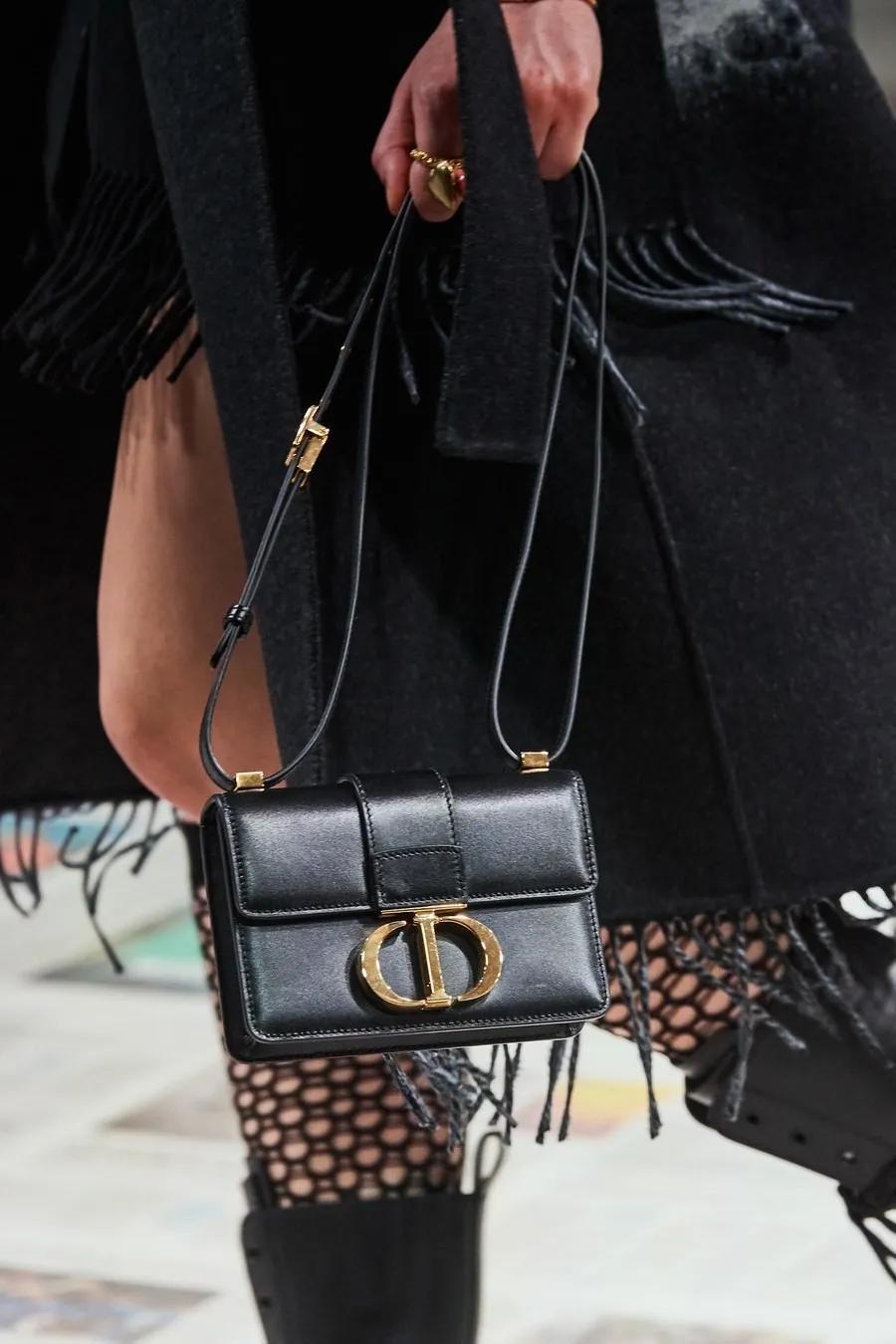 2022巴黎时装周秋冬大衣,2020秋冬巴黎时装周