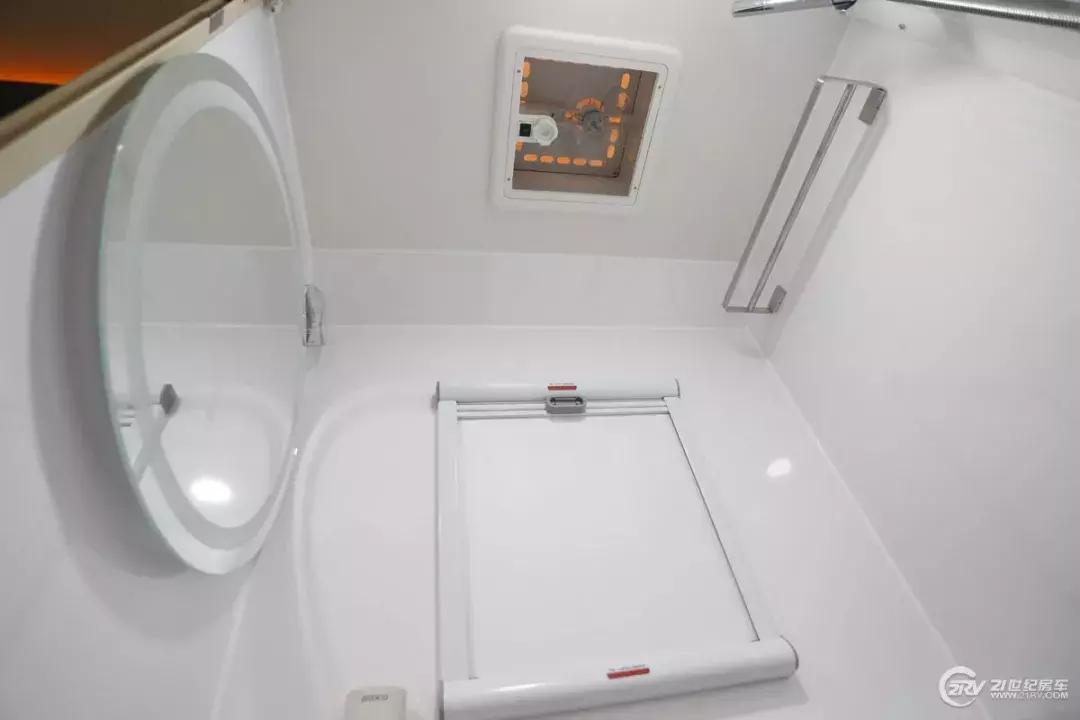 拓锐斯特轻卡侧拓展房车最新信息,拓锐斯特火星二号纵床版房车