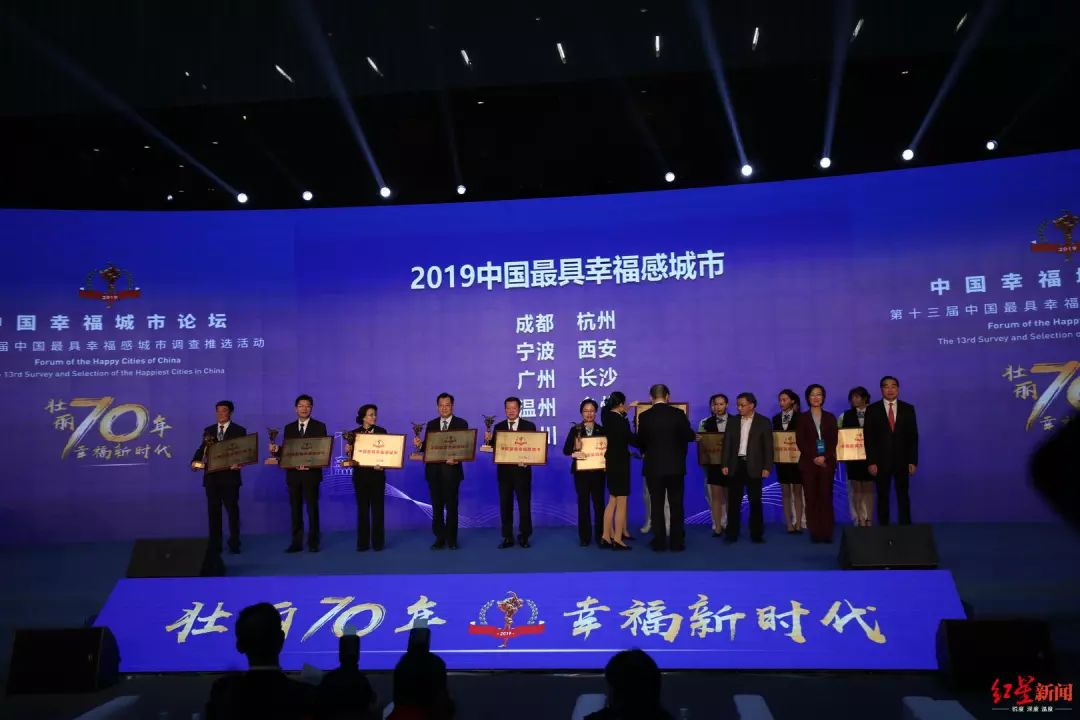 沉浸式吃肯德基串串,肯德基吃火锅串串