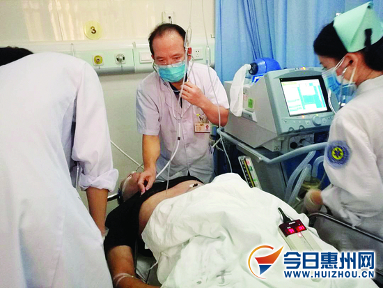 候诊患者心脏骤停医护接力救助,惠州一病人心脏骤停