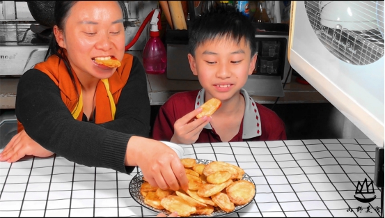 怎样做土豆片又酥又脆又好吃,土豆片怎么做才好吃又简单