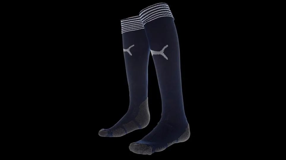 西布朗重返英超,新英格兰2021主场球衣