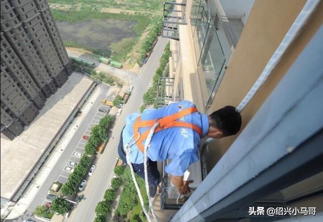 空调铜管超过多少米要加钱,空调免费安装为什么还要收打孔费