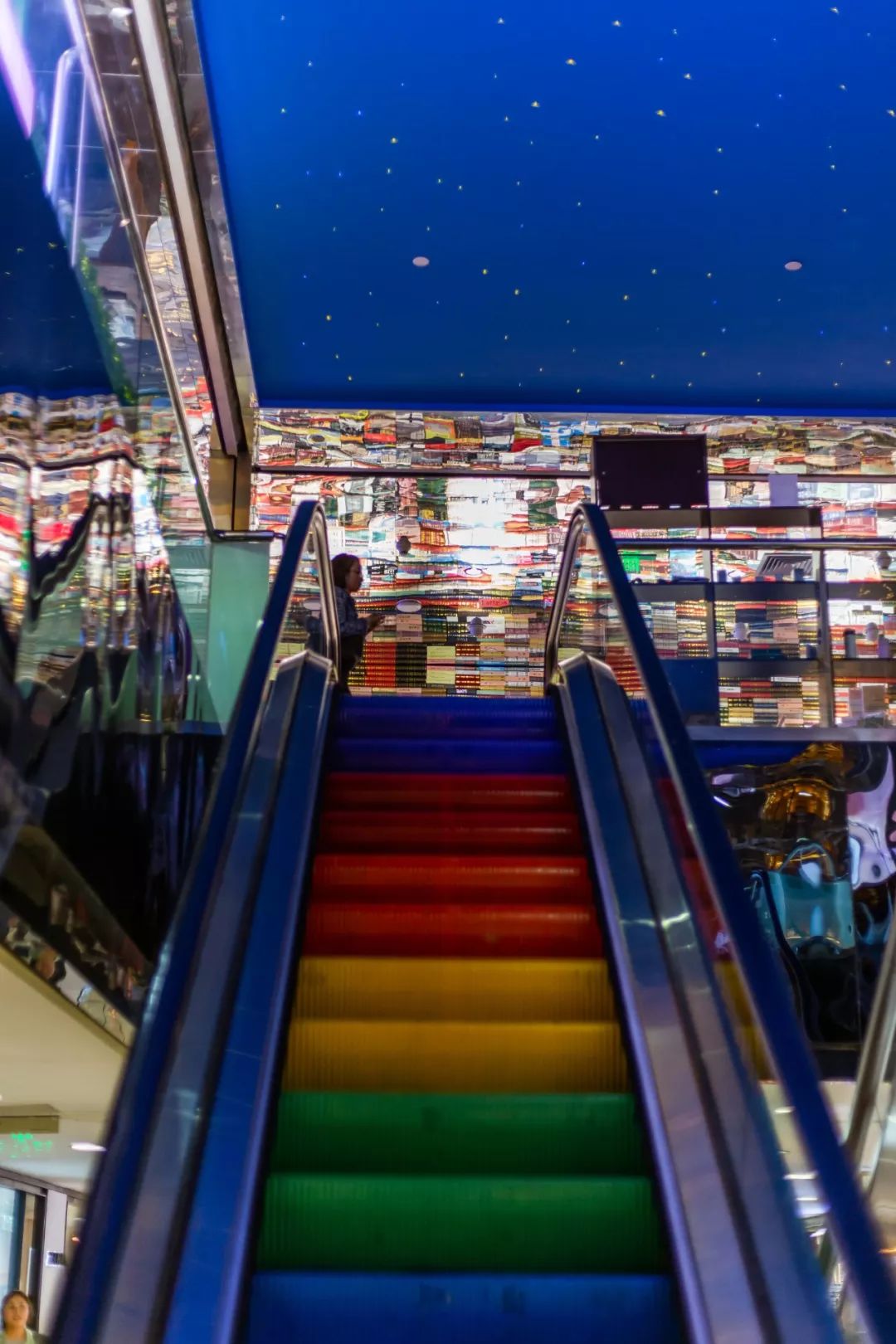 FIND|别酸了，杭州也有别人家的书店