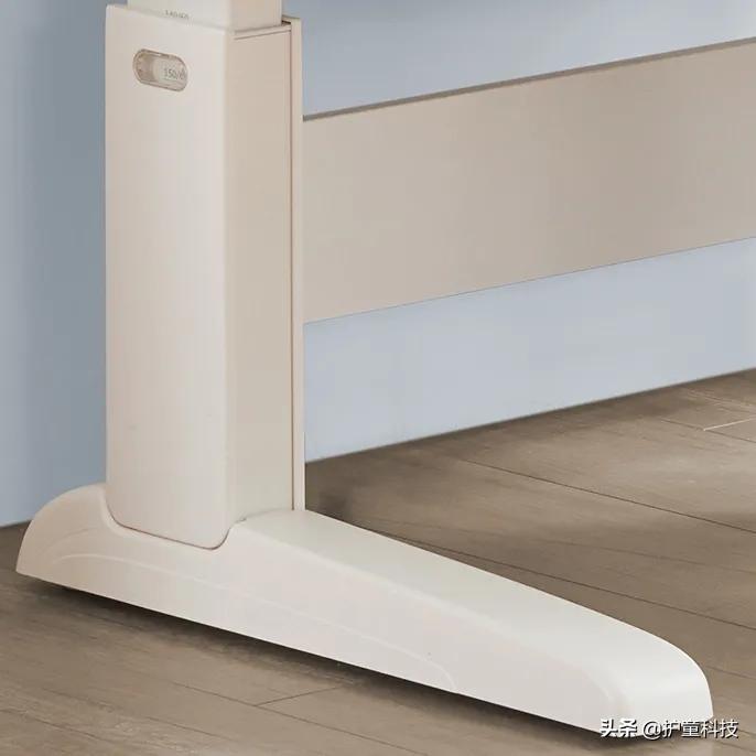 不合格的学习桌椅的危害,学习桌椅危害