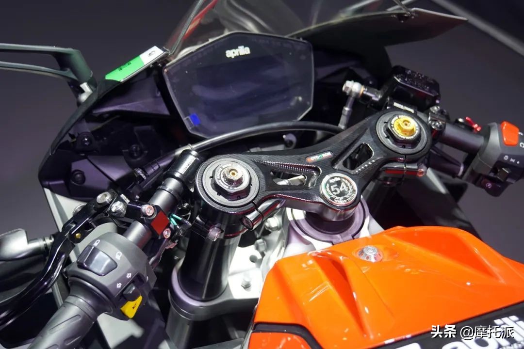 街车有两种，能战斗的街车和其他街车