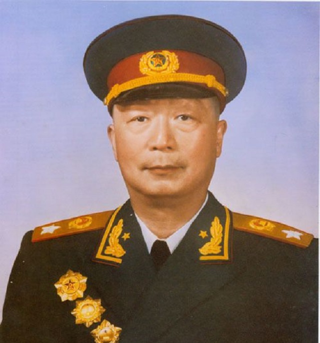 开国拟授将军，多少黄埔生？彭总：81个，主席：蒋校长要生气喽