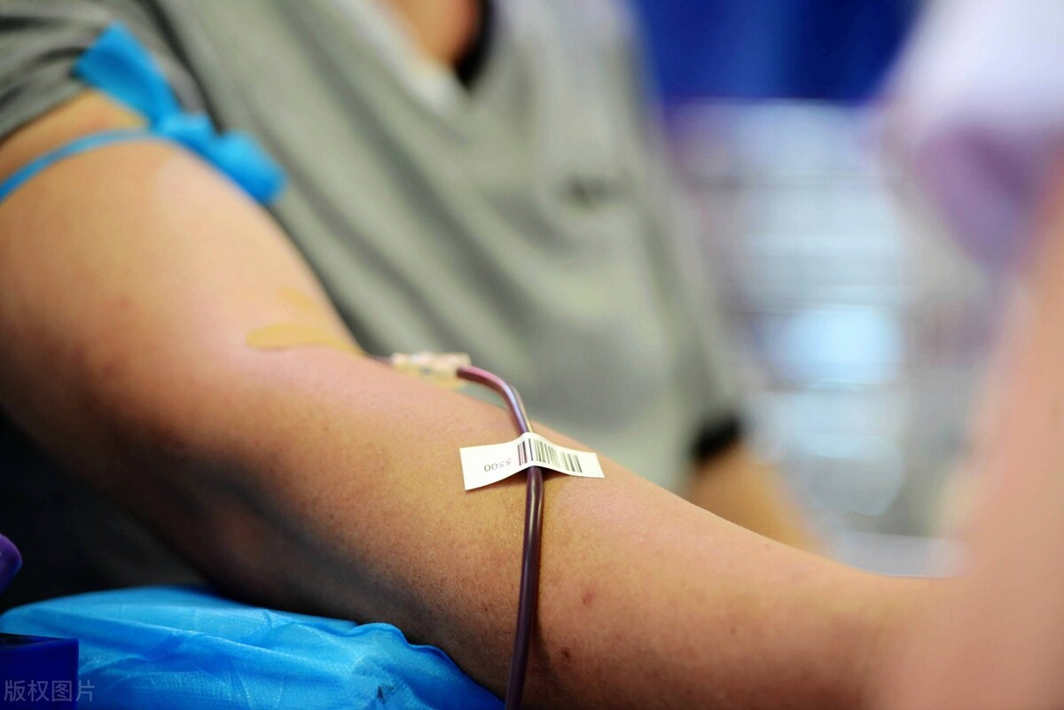 最佳资源配置·从*血卖**求生到身价780亿「红牛模式」