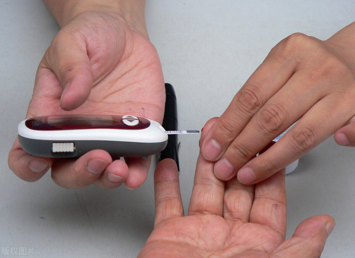 空腹血糖5.6餐后11.4是不是糖尿病,人的空腹血糖60岁6.7算不算糖尿病