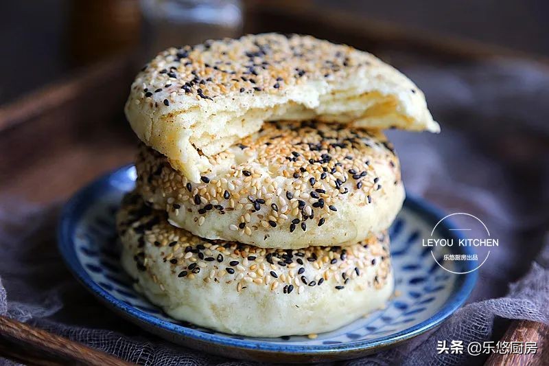 一斤面粉可以做几个油酥烧饼,1斤面粉可以做多少个饼