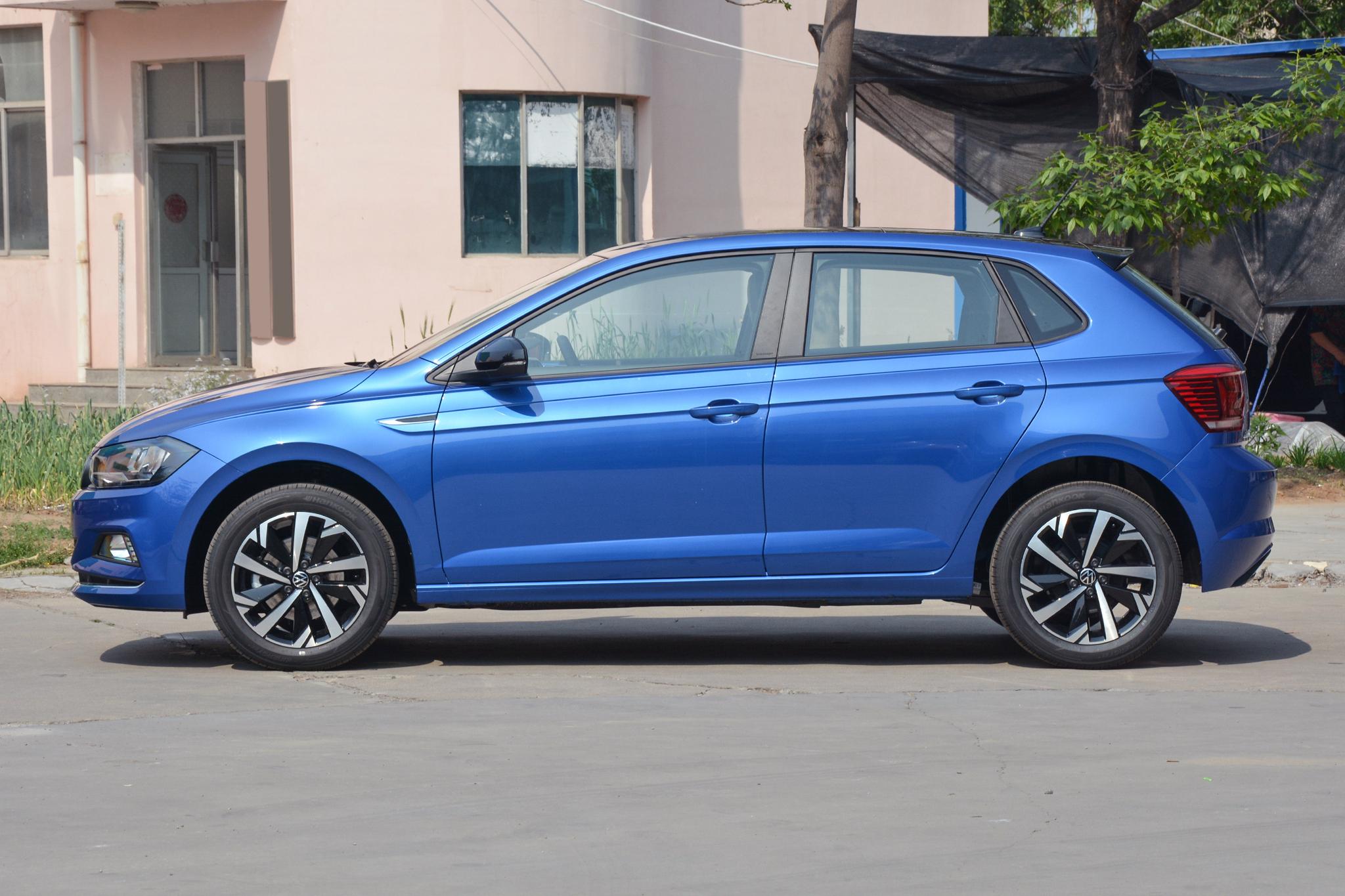 大众polo2015年1.4l自动豪华版二手车,大众polo1.4手动低配二手价