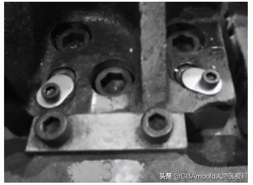 汽车冲压模具验收标准,丽水汽车覆盖件冲压模具配件