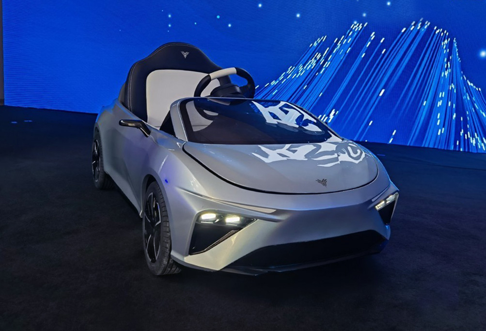 小孩子们有福了！哪吒魔童版上市，敞篷单座，真皮座椅，售2999元