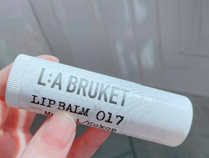 秋冬亲肤润唇膏,秋冬滋润防裂唇膏