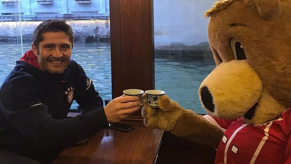 50岁的他还想与鲨鱼一起潜水