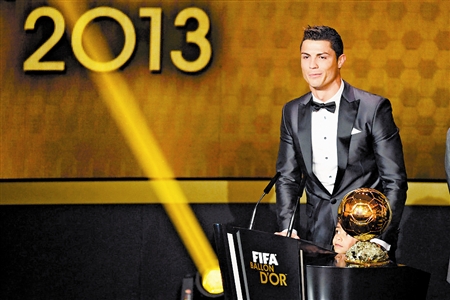 c罗历次金球领奖视频,c罗未参加金球奖颁奖