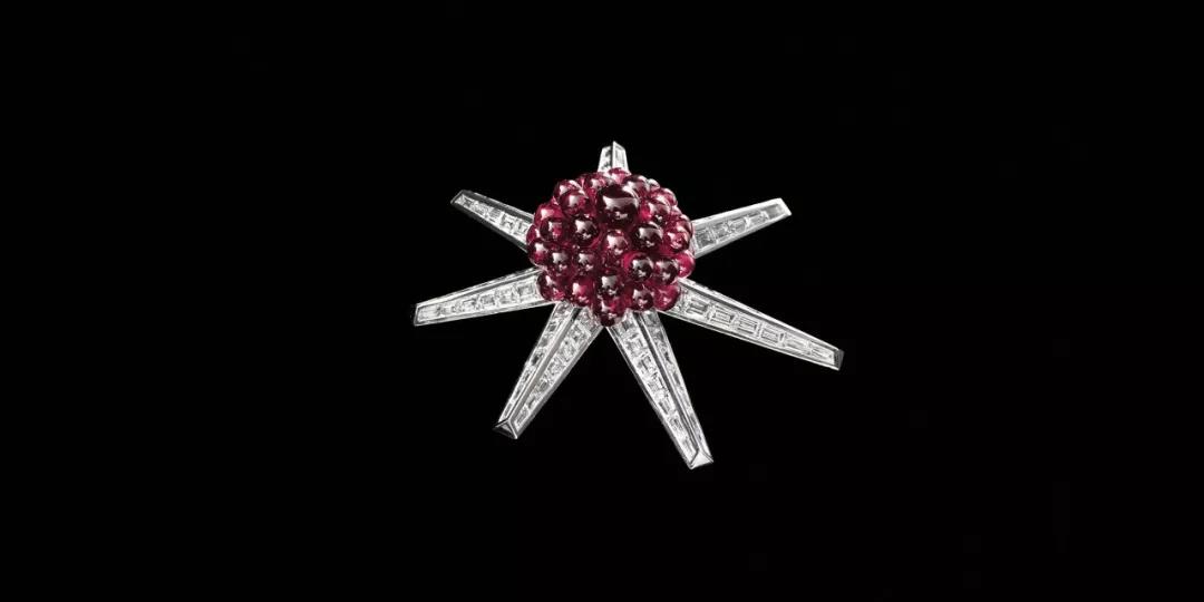 对付女人,没有一件珠宝解决不了的!