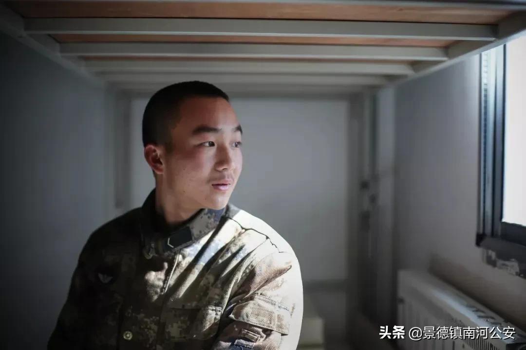 四级军士长破格提干担任营长,四级军士长可以当排长吗