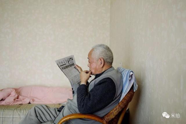 他9年为农村老人拍10000张全家福,你有多久没有拍过一张全家福了