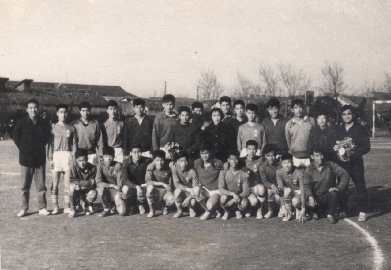 做好人读好书踢好球,做好人读好书