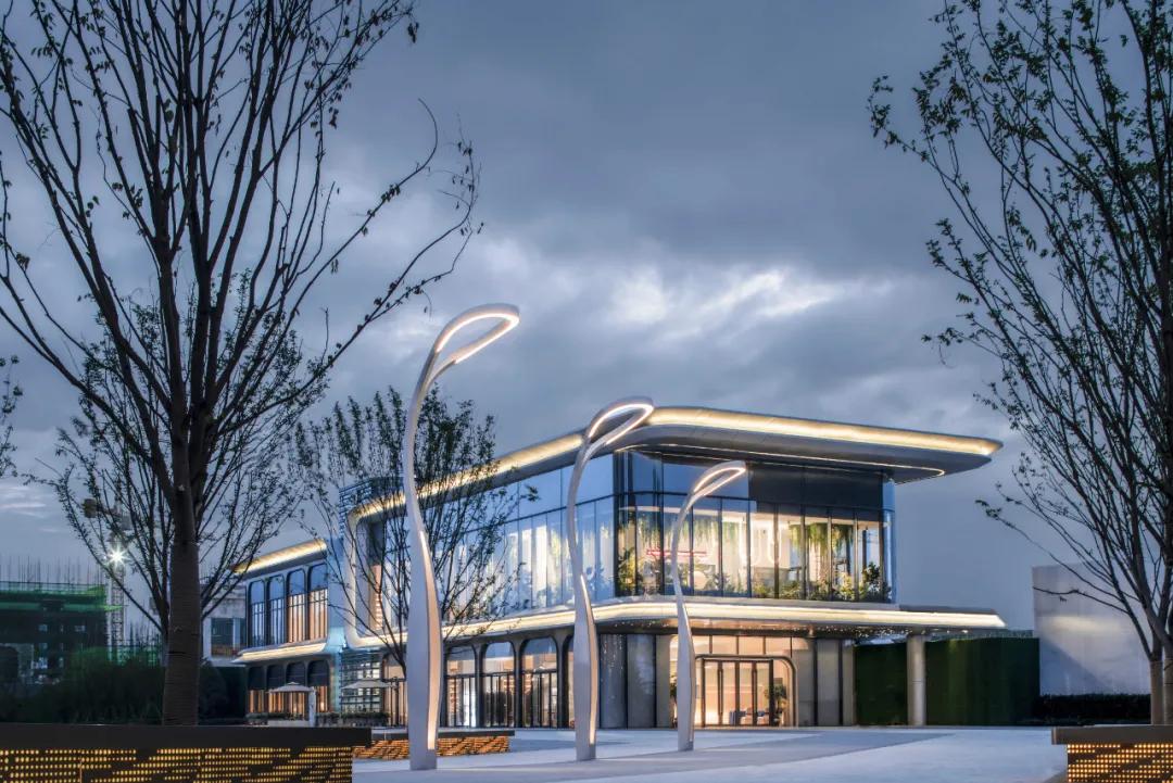 绗涗笢鑷诲搧,绗涗笢鑷诲搧浜戞箹鍗侀噷