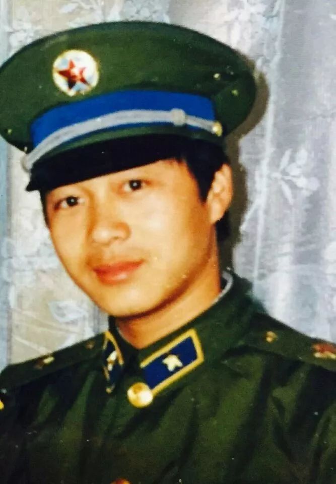 杨林老师照片,杨林老师钢琴