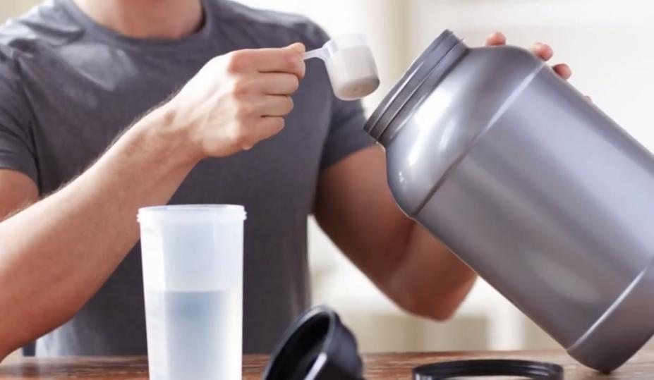 每天一勺乳清蛋白粉有什么好处,正确吃乳清蛋白粉不长胖