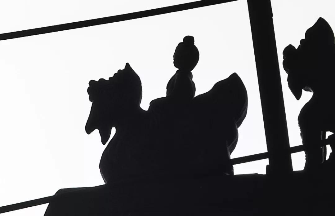 佳能rf70-200mmf4镜头价格,轻巧大光圈长焦佳能rf70-200mmf2