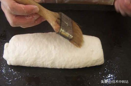 快速做油条的做法和配方的全过程,做早餐油条做法和配方的全过程