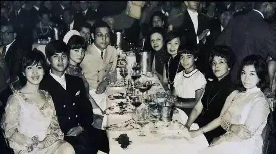 赌王七个美貌的女人,赌王的4位太太中谁最受宠