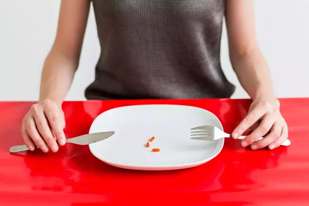 长胖狂吃*肥药减**，台州姑娘突然肚痛难忍，医生一查惊呆：宝宝头都出来了