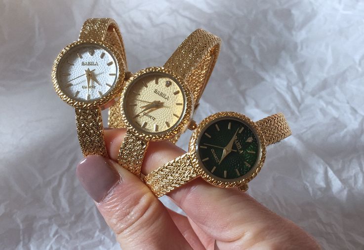 去年买了块表超耐磨,我买了个表挺耐磨的什么意思