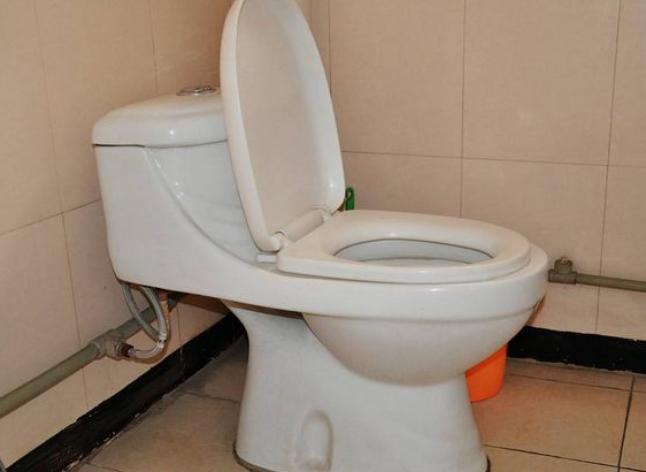 马桶漏水该找谁,马桶漏水找谁