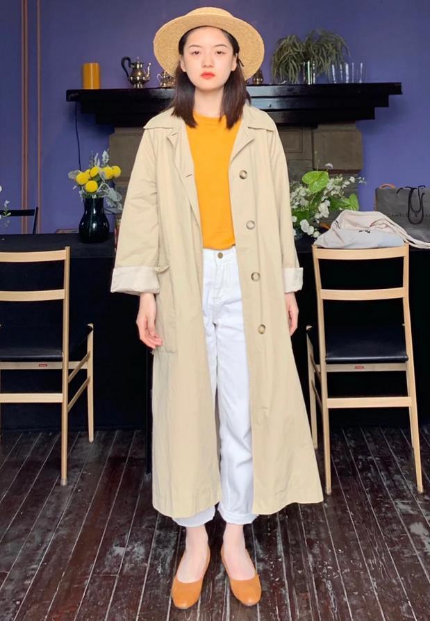 中长款风衣搭什么鞋好看,新款奶奶装秋装风衣