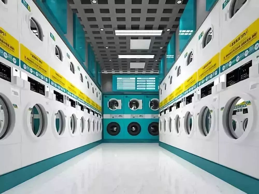 羽绒服放衣柜里会发霉怎么回事,羽绒服发霉的原因和解决方法