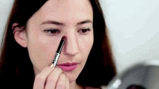 如何让鼻子变得小巧精致,怎么让自己的鼻子看起来小点