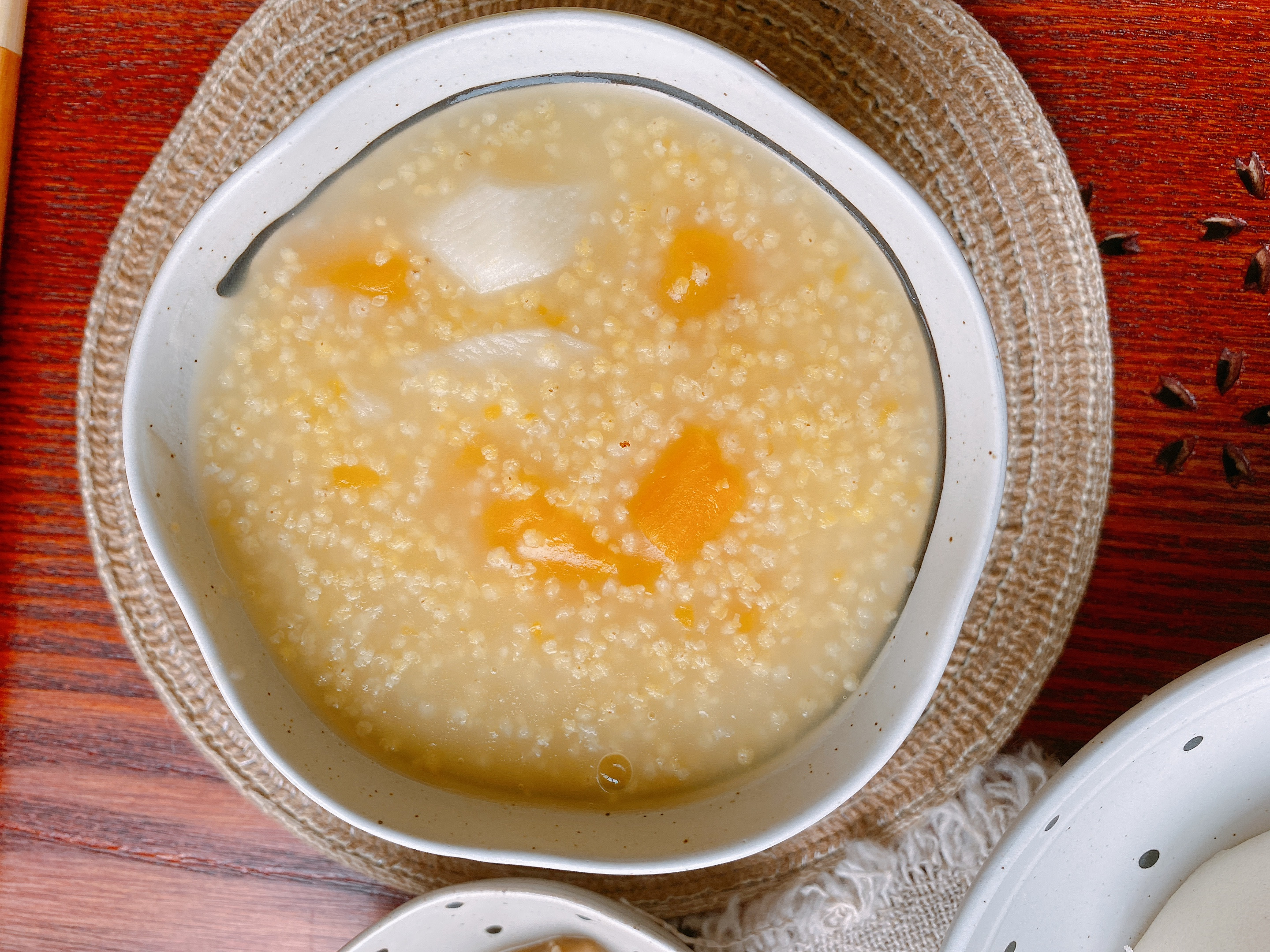 冬天多喝什么粥比较好,冬天喝这4种粥养胃还瘦身