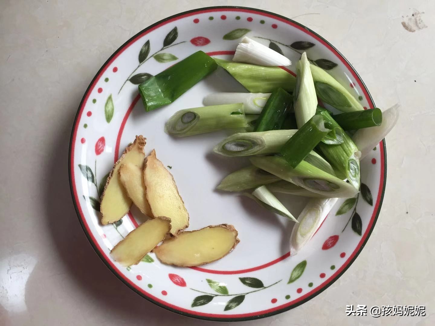剩下的鱼泡汤炖什么好吃,家常炖鱼酸甜辣口味