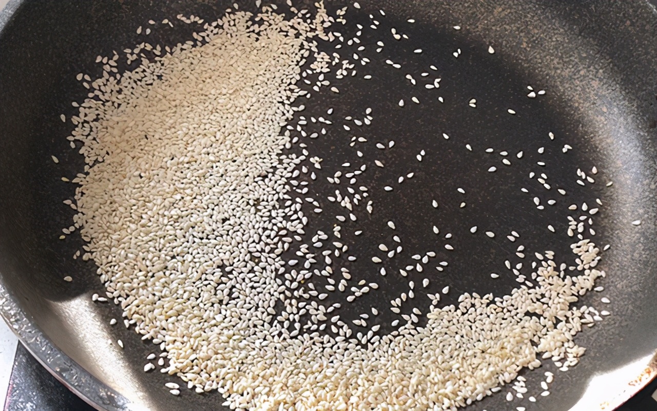 农家自制辣椒酱香辣拌饭酱的做法,辣椒酱怎么制作下饭拌面