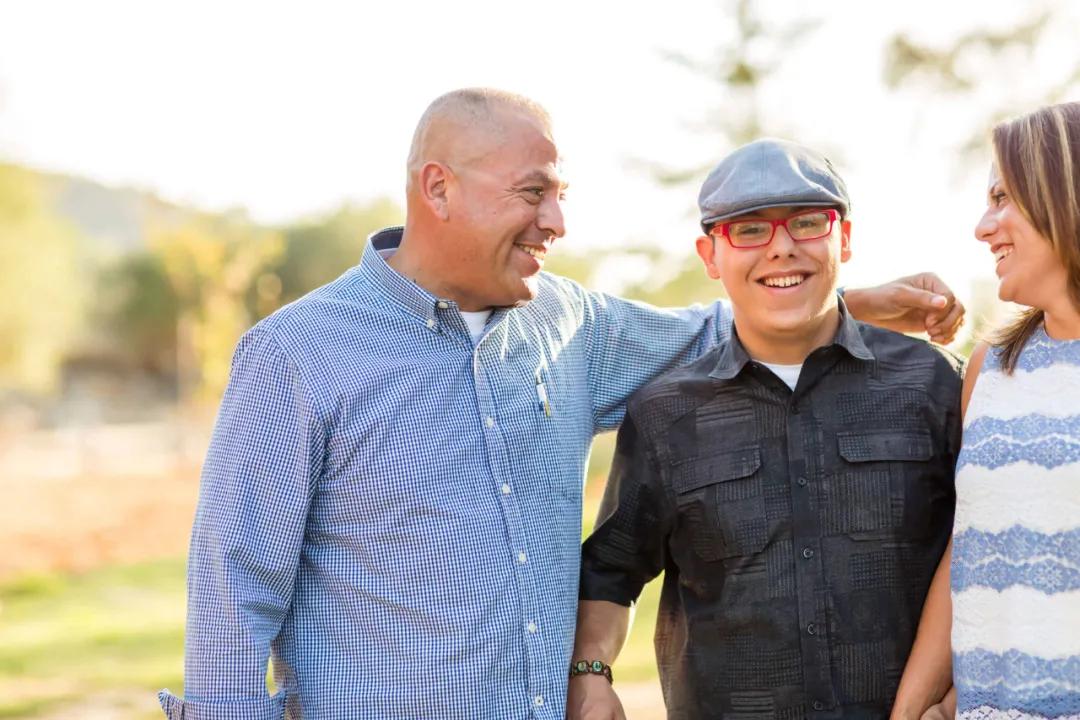 网红设计师10天帮保姆一家改造老房，看完我也想去应聘保姆