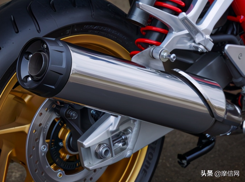 鏈敯澶嶅彜cb1300鍏ㄦ柊浠锋牸,鏈敯琛楄溅cb1300