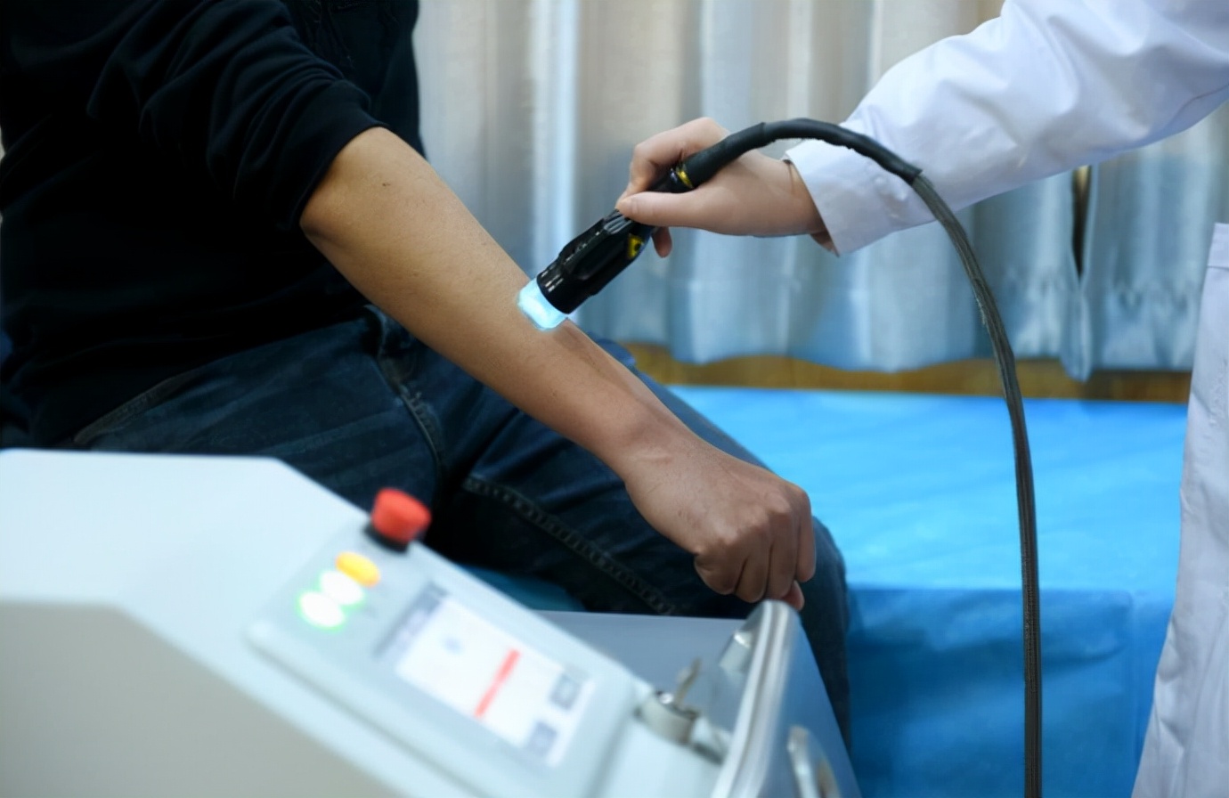 治疗白癜风哪种光疗效果好,白癜风光疗副作用是什么