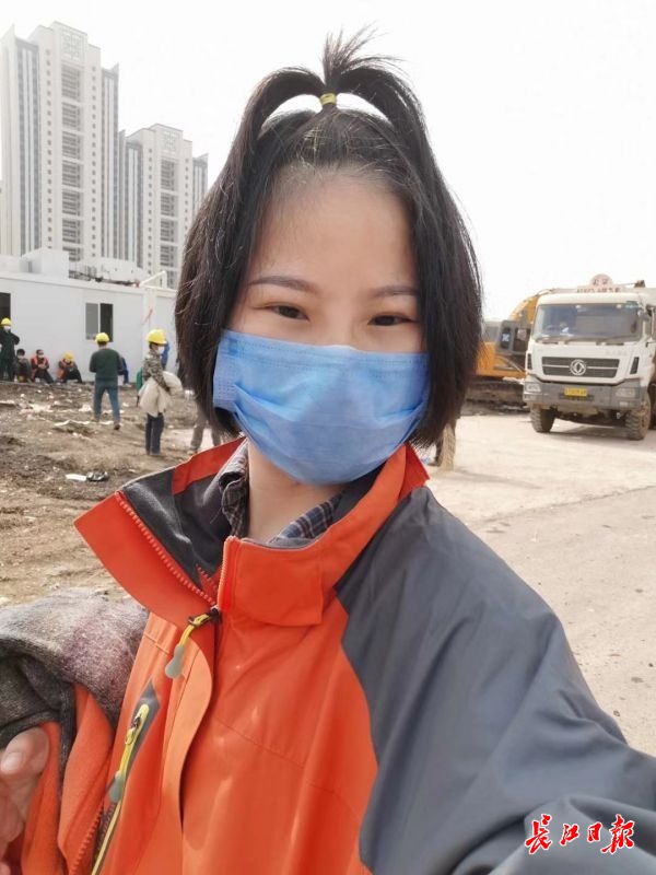 这一次，我放下笔，去雷神山做保洁员