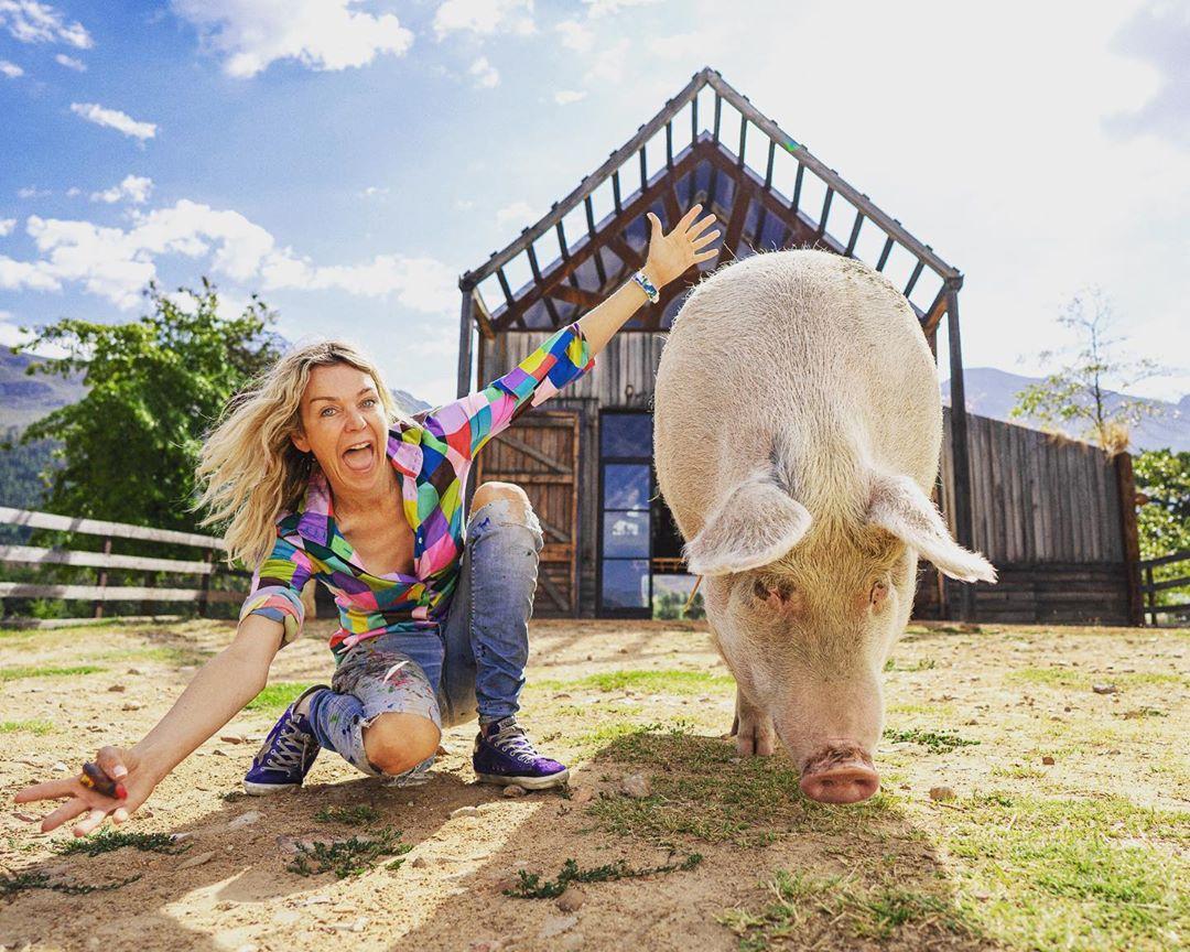 老鼠画画作品逼真,老鼠画画作品