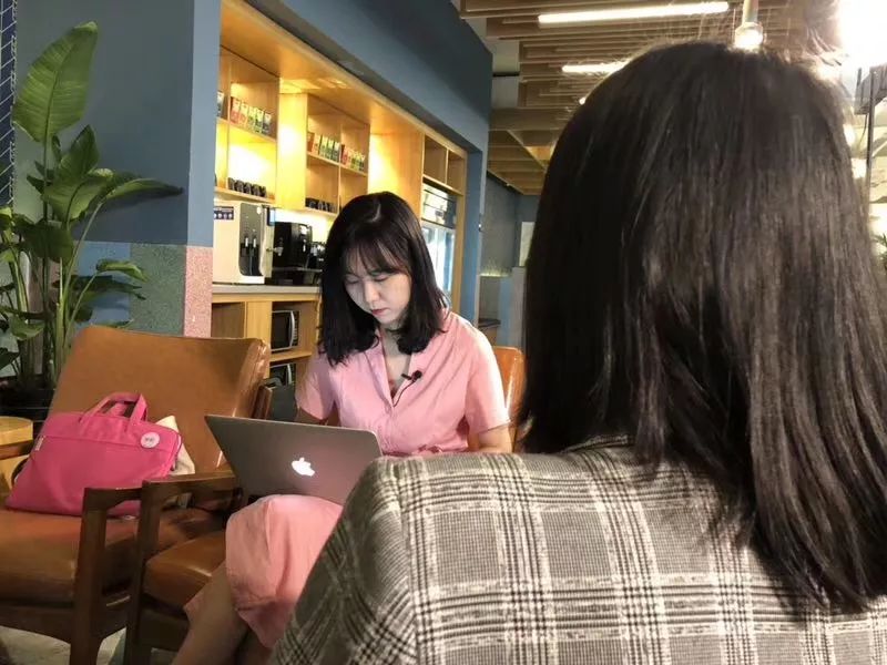 采访100个不上班但赚到钱的人,100个不上班的人都干什么