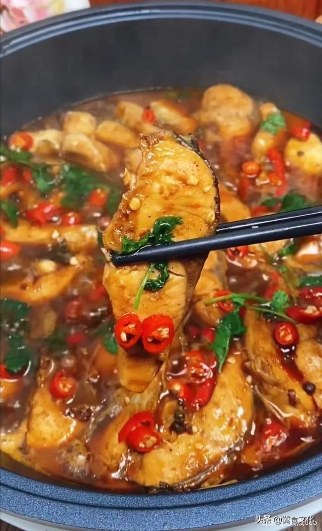 这才是家常炖鱼的正确做法,鲜香美味的炖鱼
